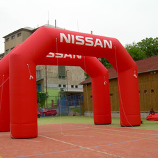 Inflatable arches Nissan