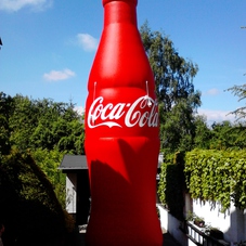 Ilmatäytteiset pullo Coca Cola