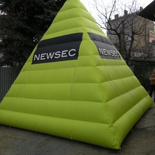 Aufblasbare pyramide Newsec