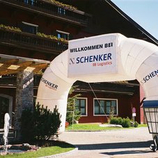 Inflatable arch Schenker