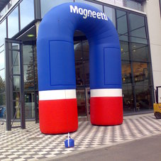 Inflatable arch Magnetti