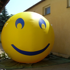 Inflatable sphere smile