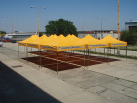 Folding tents