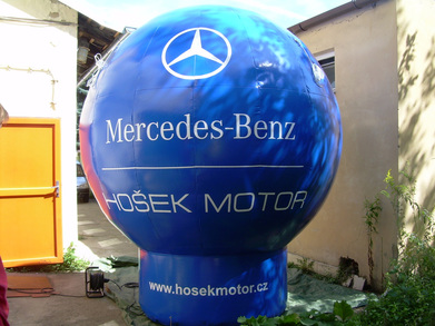 Ilmatäytteiset pallot Mercedes-Benz
