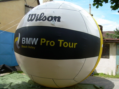 Inflatable ball Wilson