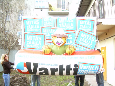 inflatable newspaper Vartti