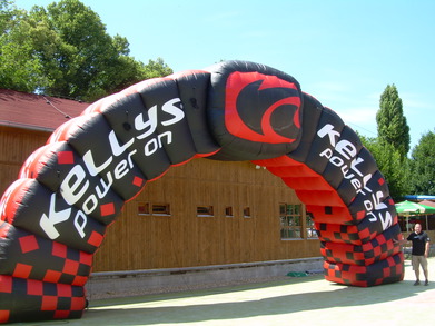 Inflatable arch Kellys_2