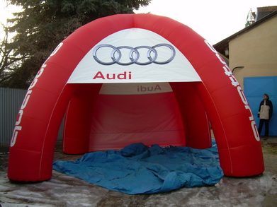 Aufblasbares Zelt Audi