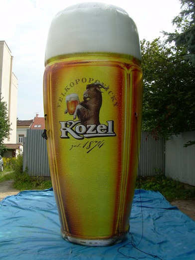 Ilmatäytteiset lasit Kozel