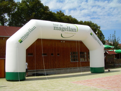Inflatable Arch Magellan