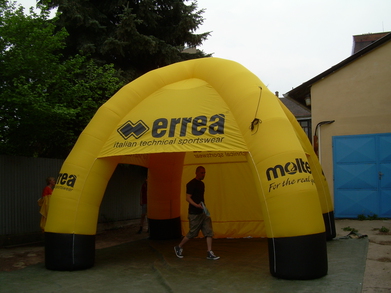 Inflatable tent Errea