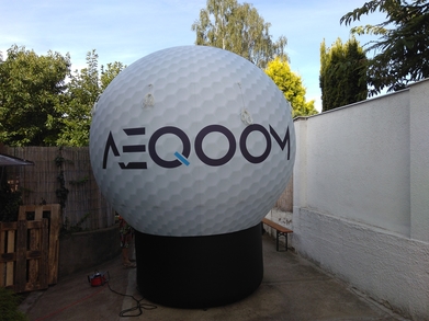 Ilmatäytteinen golfpallo AEQOOM